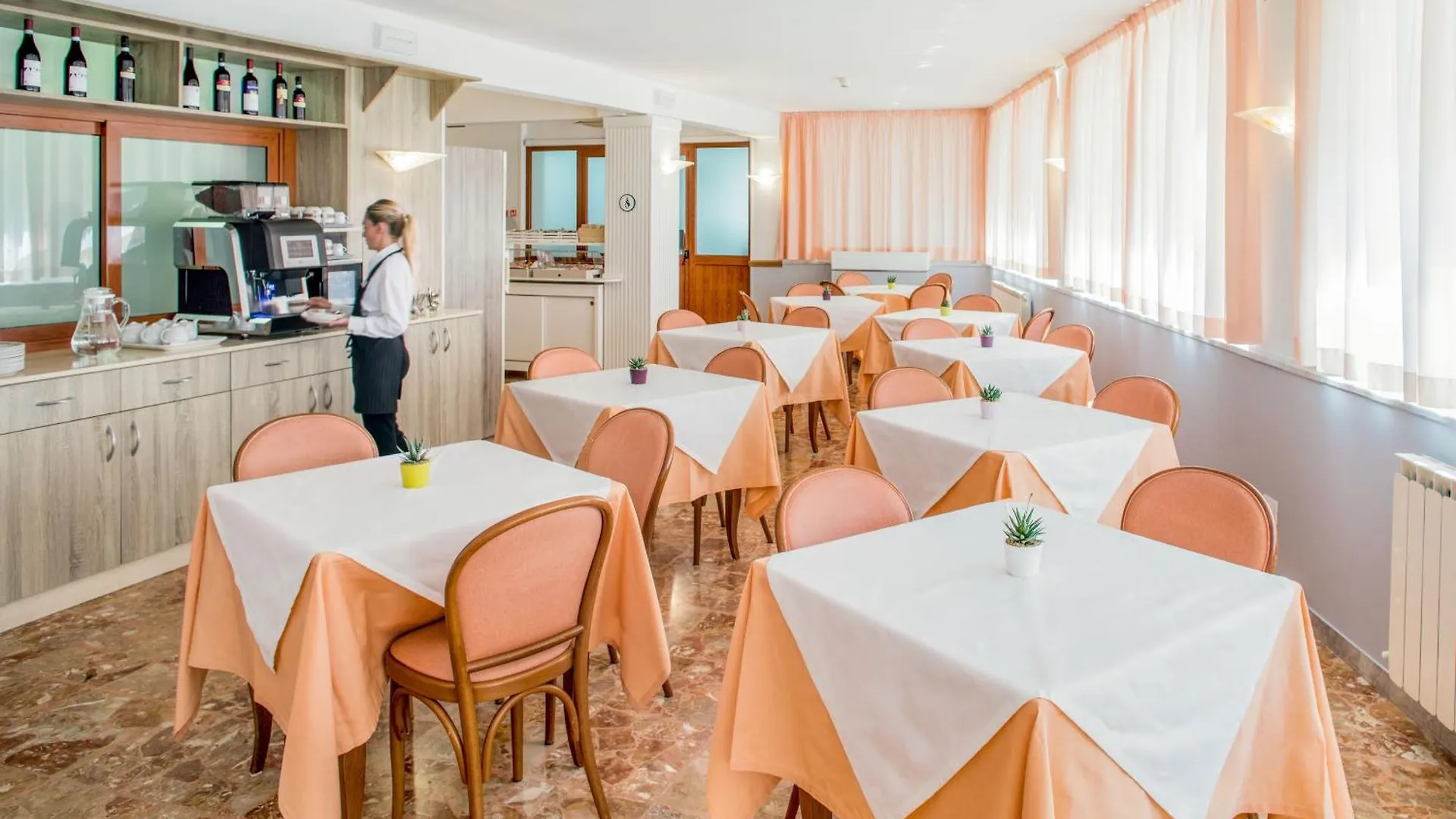 Hotel Tritone Laigueglia 3*,  Italy